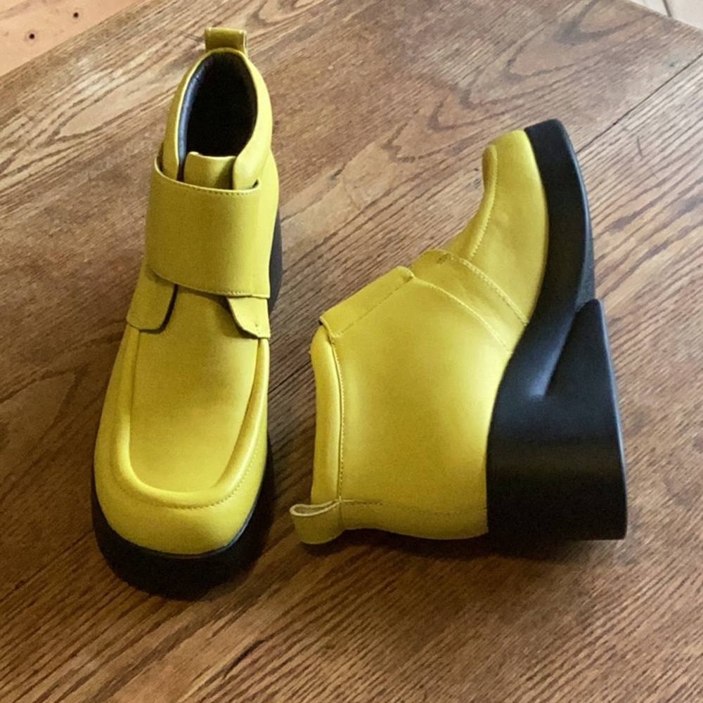 Never worn Camper Camperlab Kaah Yellow Ankle Boots w wedge. Size EU 41; US 10